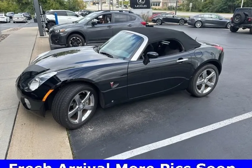 2008 Pontiac Solstice Base Convertible photo 1