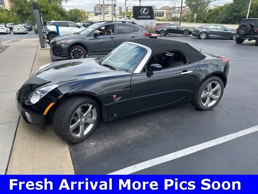 2008 Pontiac Solstice Base Convertible photo 1