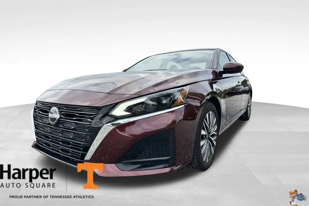2023 Nissan Altima 2.5 SV photo 1