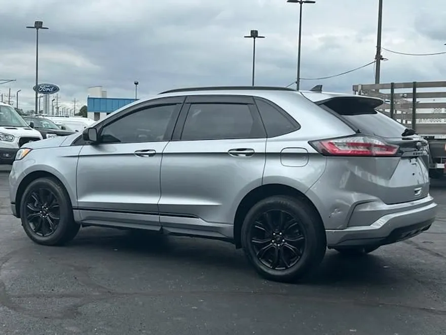 2023 Ford Edge SE photo 13