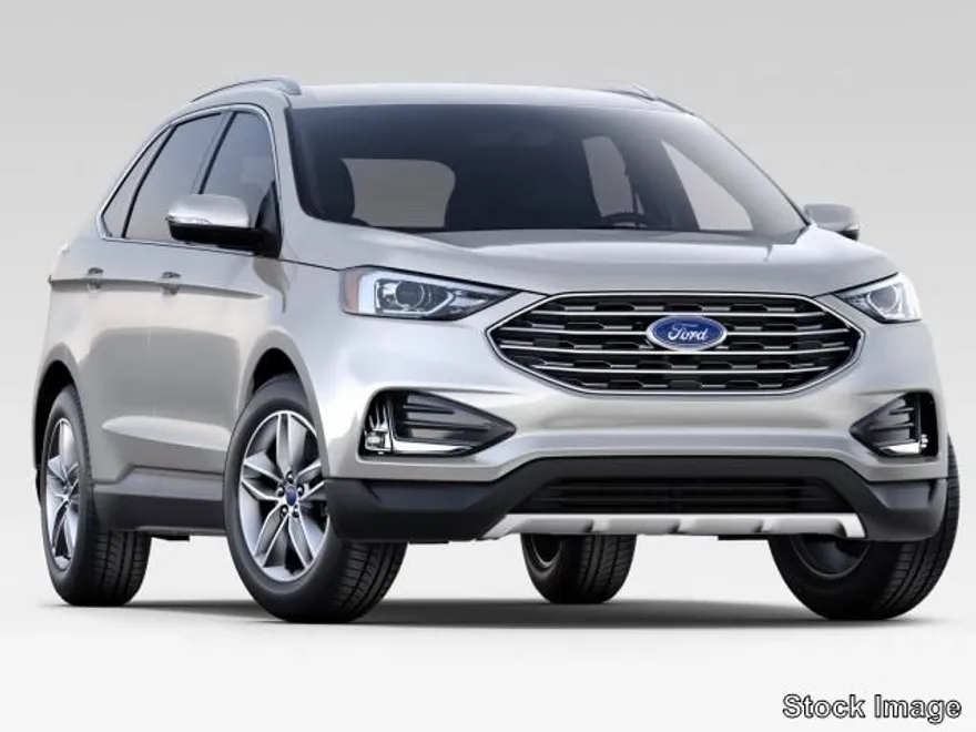 2022 Ford Edge SEL photo 1