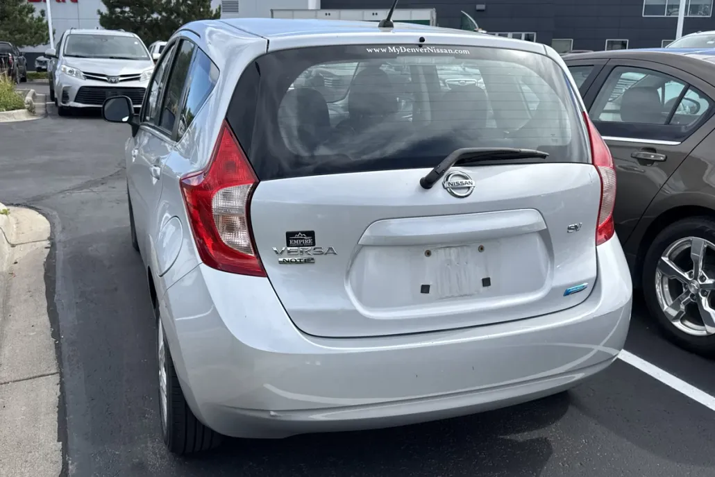 2014 Nissan Versa Note SV photo 1