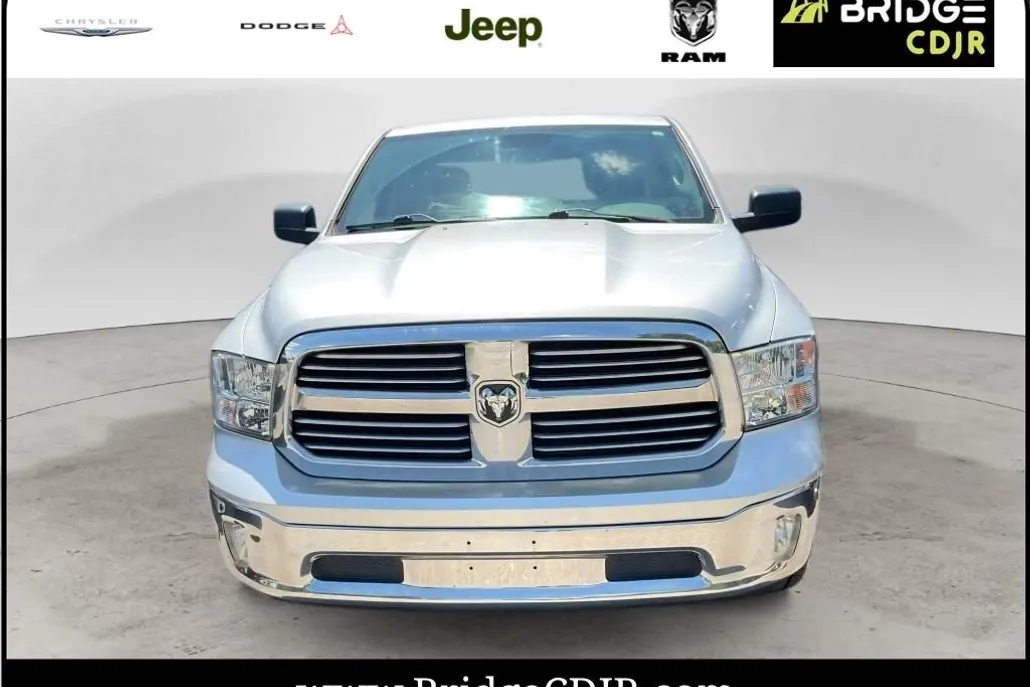 2015 Ram 1500 SLT photo 1