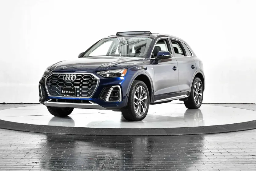 2022 Audi Q5 S line Premium Plus photo 1