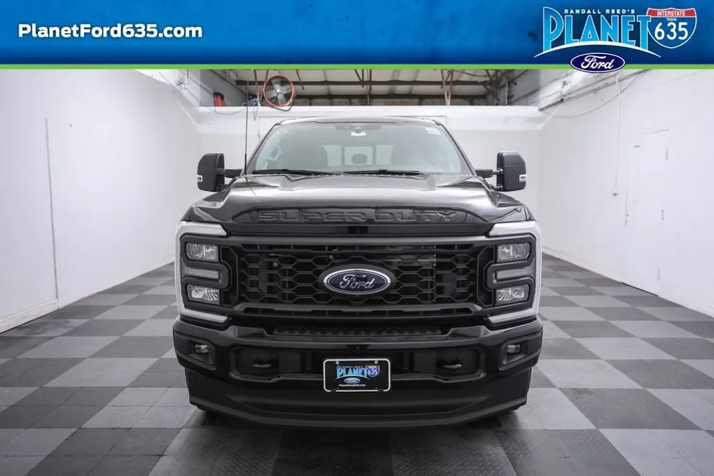 2025 Ford F-250 XL photo 1