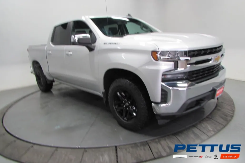 2022 Chevrolet Silverado 1500 LT photo 1