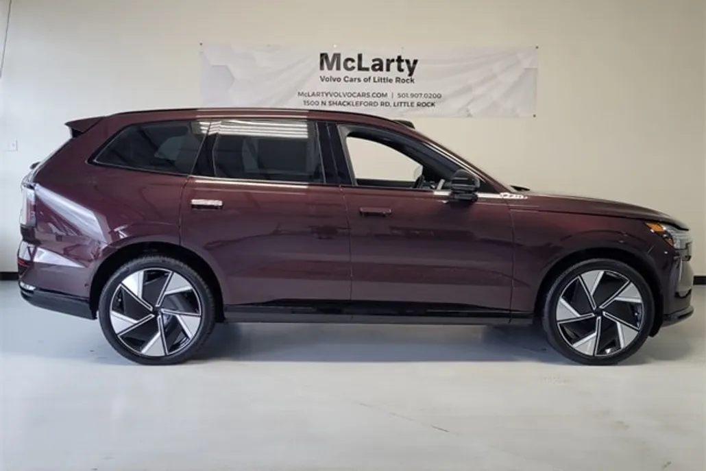 2025 Volvo EX90 Twin Motor Performance Ultra photo 1