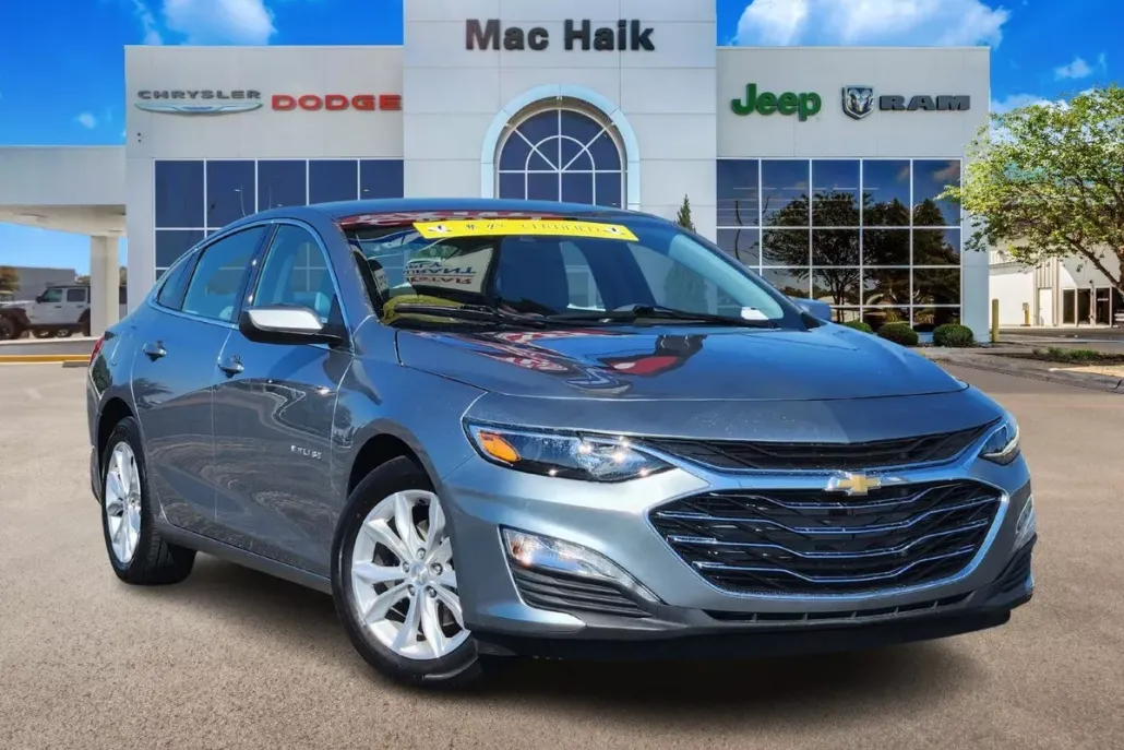 2025 Chevrolet Malibu 1LT photo 1