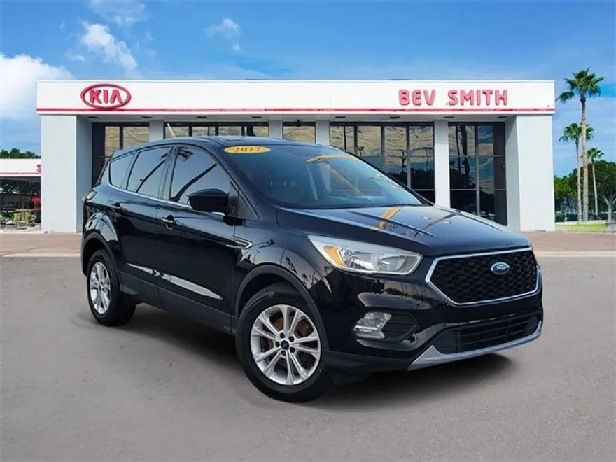 2017 Ford Escape SE photo 1