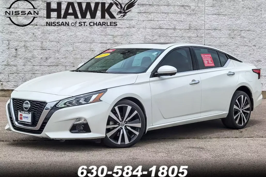 2022 Nissan Altima 2.5 Platinum photo 1
