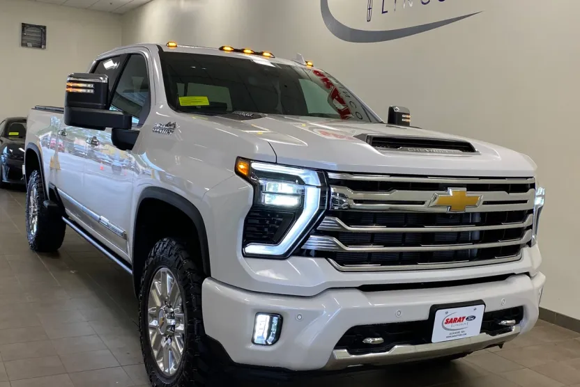 2025 Chevrolet Silverado 2500HD High Country photo 1