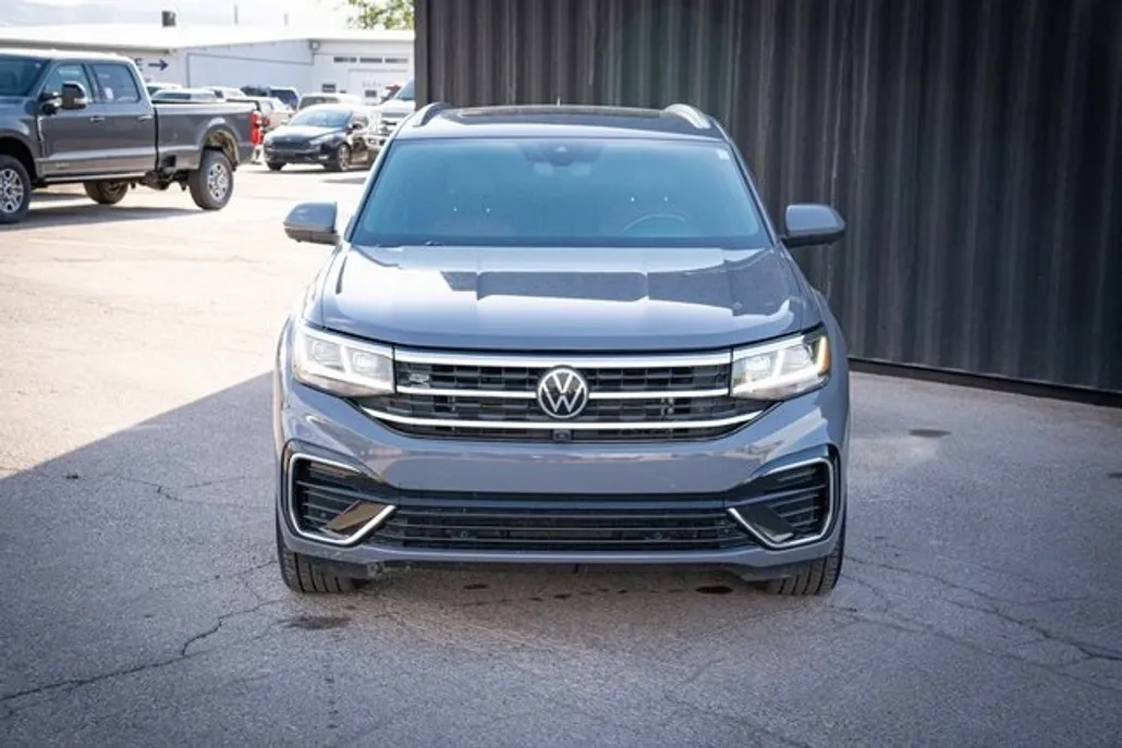 2022 Volkswagen Atlas Cross Sport V6 SEL Premium R-Line photo 1
