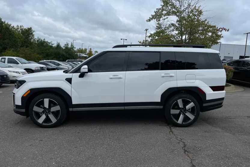 2025 Hyundai Santa Fe photo 1