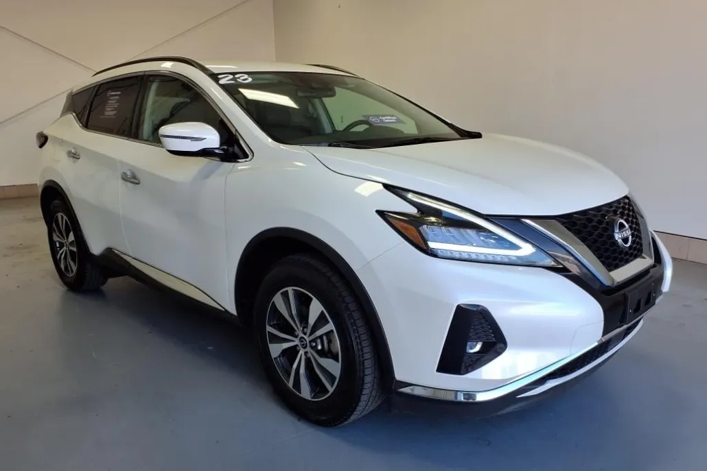 2023 Nissan Murano SV photo 1