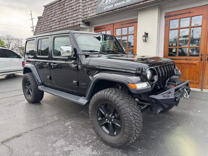 2020 Jeep Wrangler Unlimited Sahara photo 1