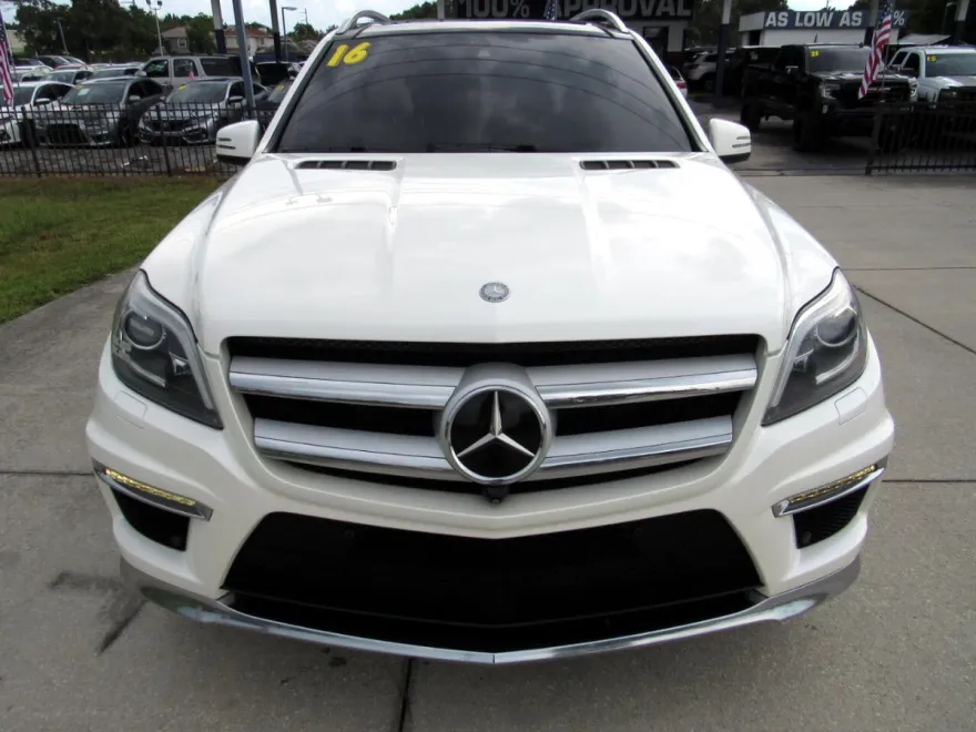 2016 Mercedes Benz GL 550 photo 1