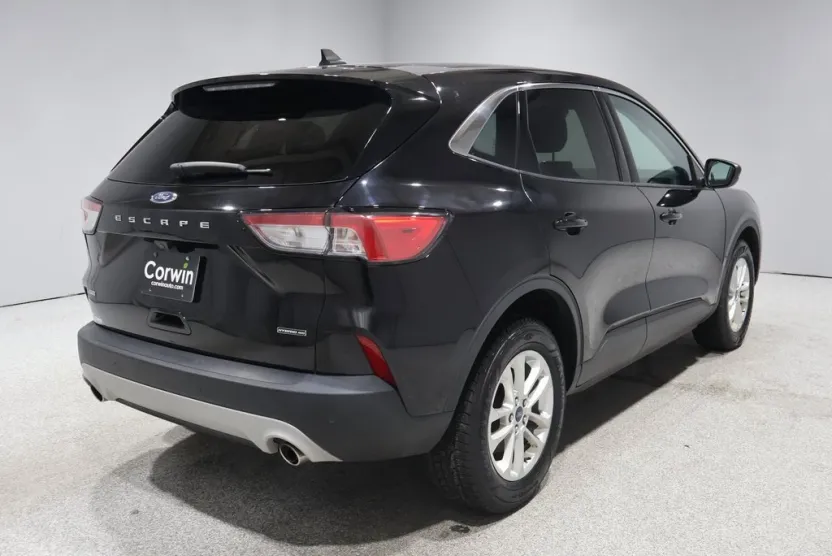 2021 Ford Escape SE photo 1