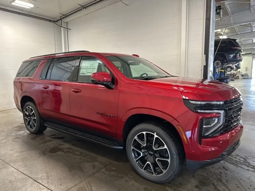 2025 Chevrolet Suburban RST photo 1