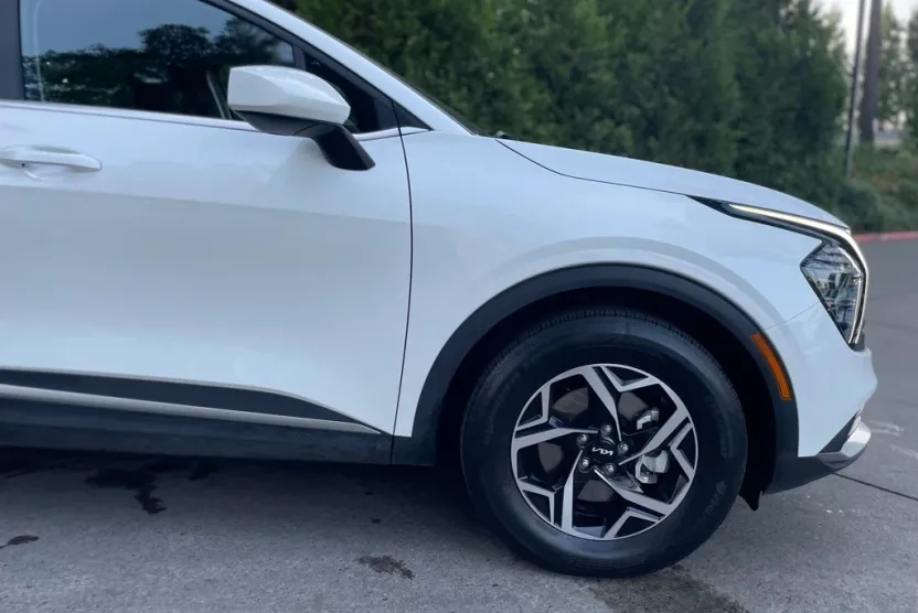 2024 Kia Sportage LX photo 1