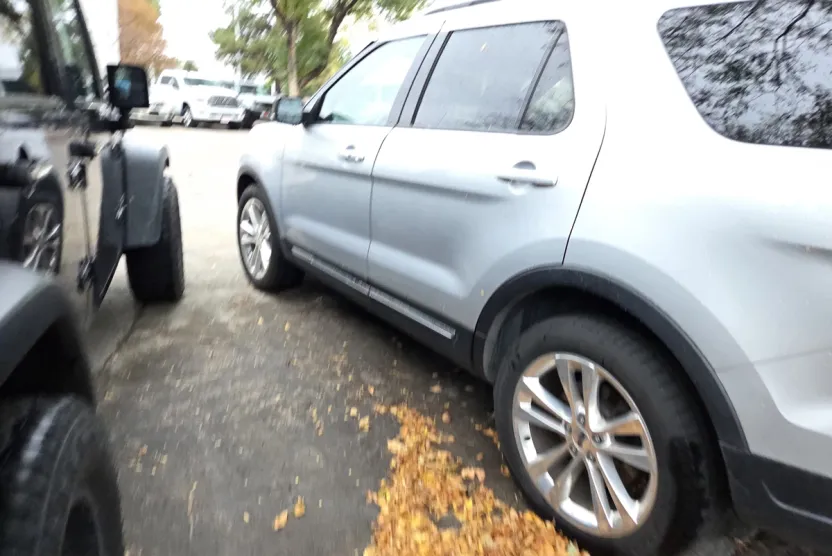 2019 Ford Explorer XLT photo 1