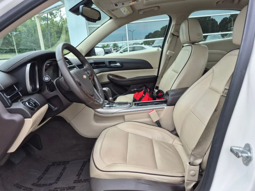 2013 Chevrolet Malibu LTZ photo 1