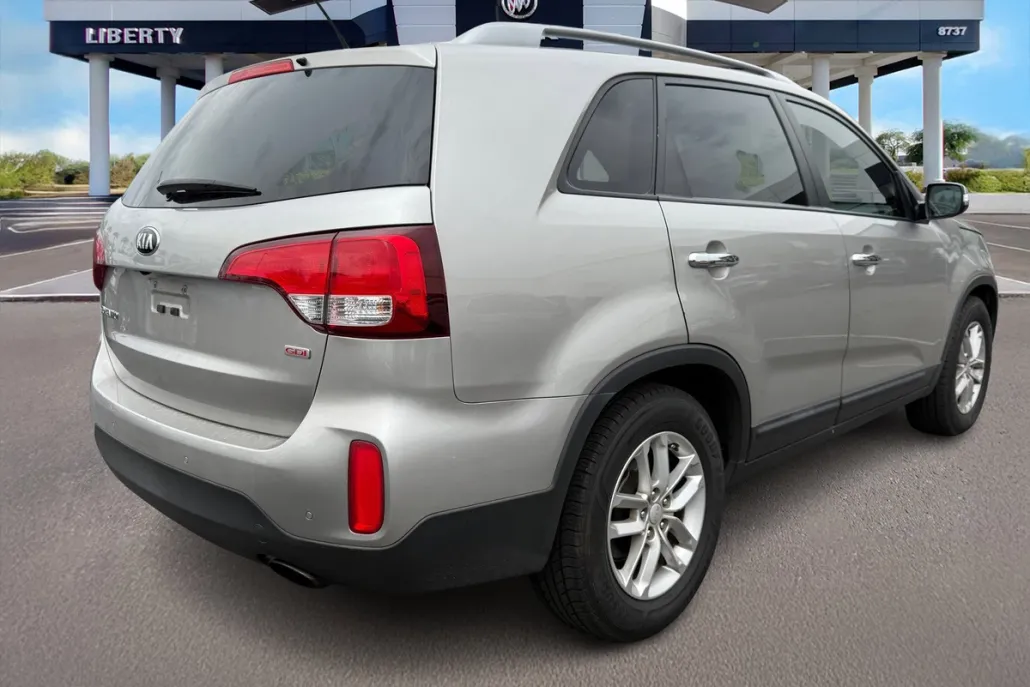 2014 Kia Sorento LX photo 1