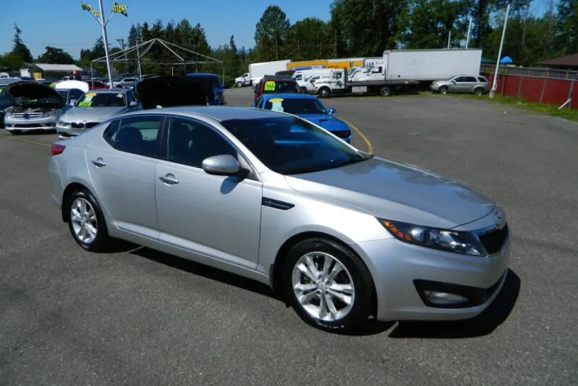 2013 Kia Optima EX photo 1