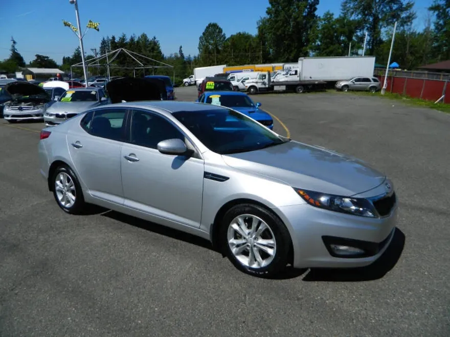 2013 Kia Optima EX photo 1