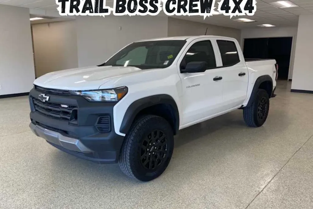 2024 Chevrolet Colorado Trail Boss photo 1
