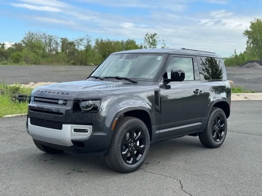 2025 Land Rover Defender 90 S photo 1