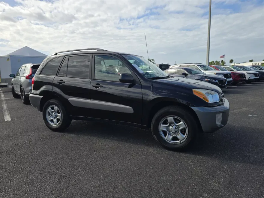 2002 Toyota RAV4 Base photo 1