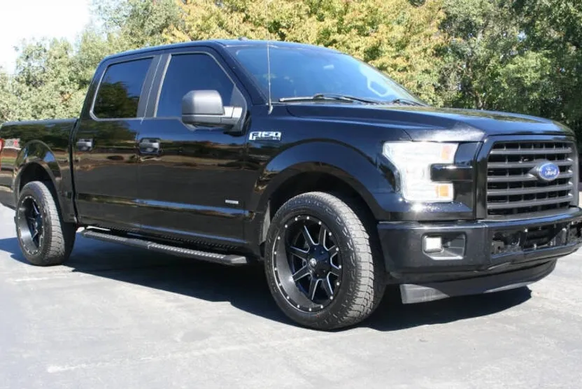 2017 Ford F-150 XL photo 1
