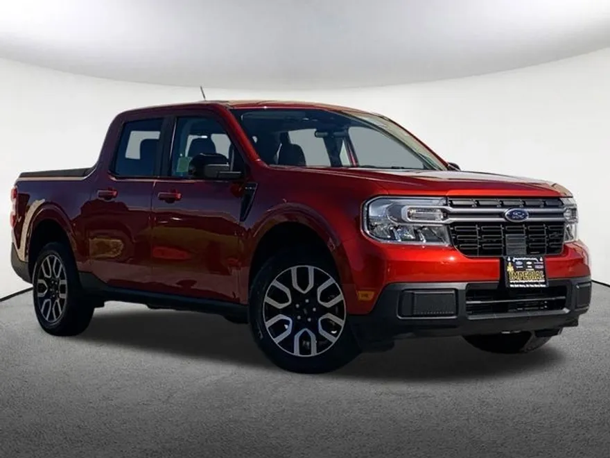 2024 Ford Maverick Lariat photo 1