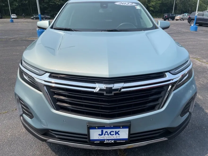 2022 Chevrolet Equinox LT photo 1