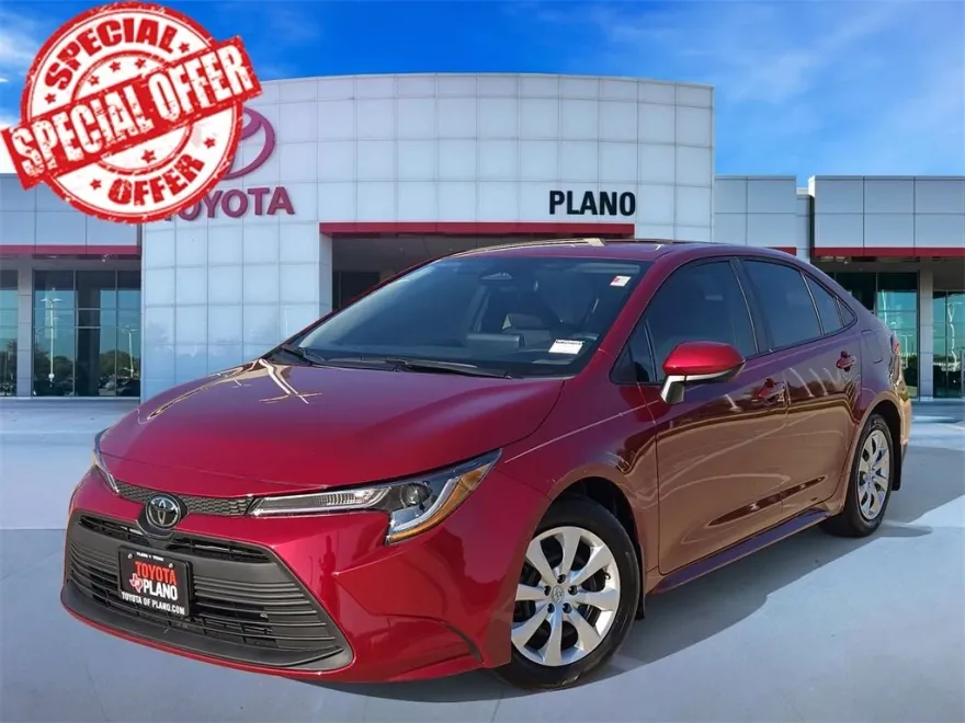 2024 Toyota Corolla LE photo 1