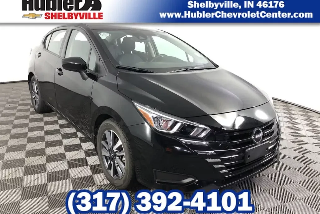 2024 Nissan Versa SV photo 1