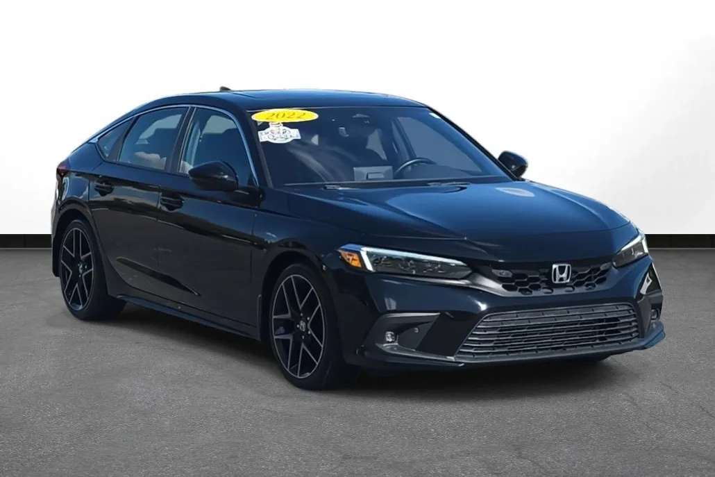 2022 Honda Civic Sport Touring photo 1