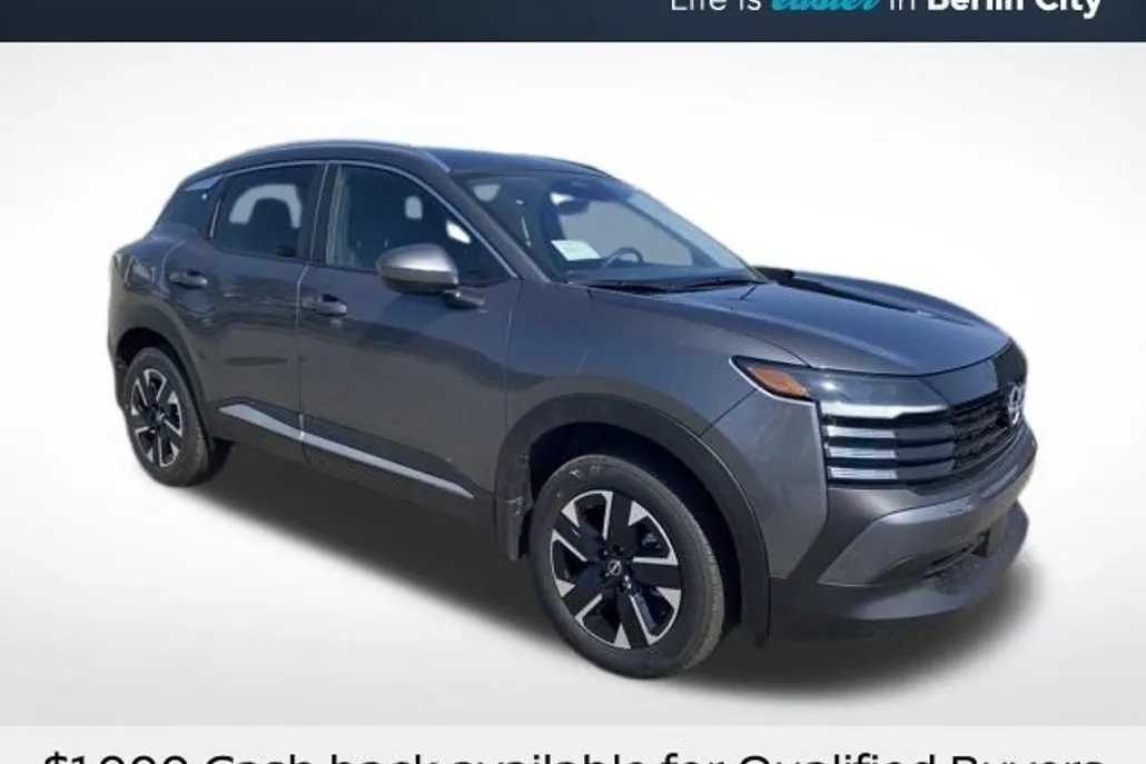 2025 Nissan Kicks SV photo 1