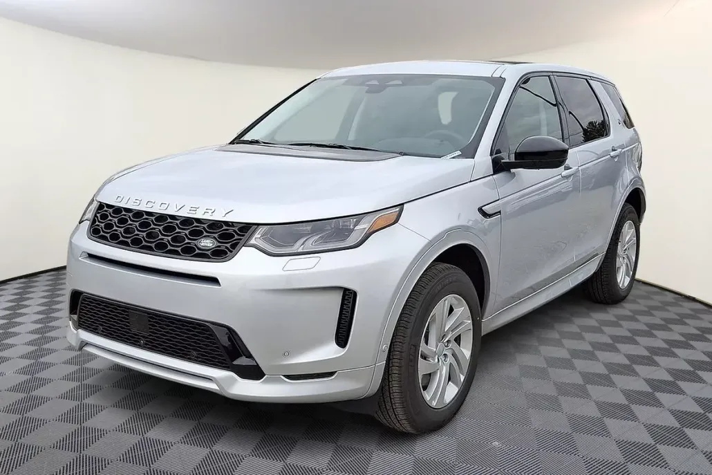 2025 Land Rover Discovery Sport S photo 1