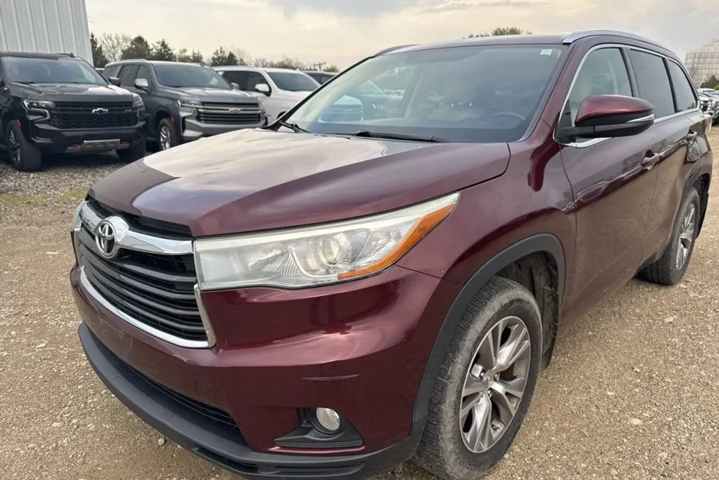 2015 Toyota Highlander XLE photo 1