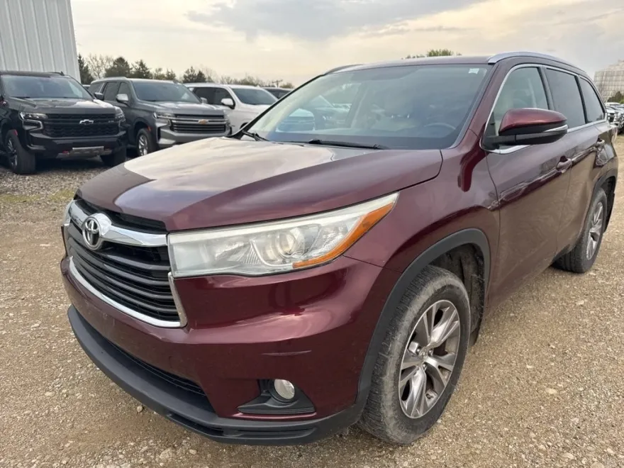 2015 Toyota Highlander XLE photo 1