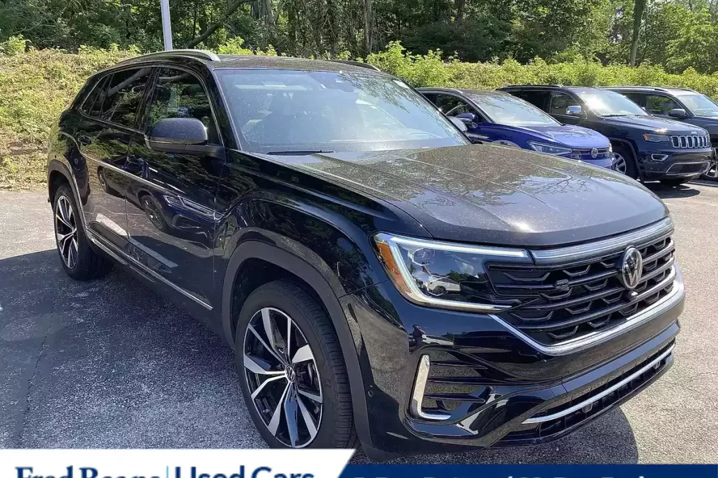 2025 Volkswagen Atlas Cross Sport SEL Premium R-Line photo 1