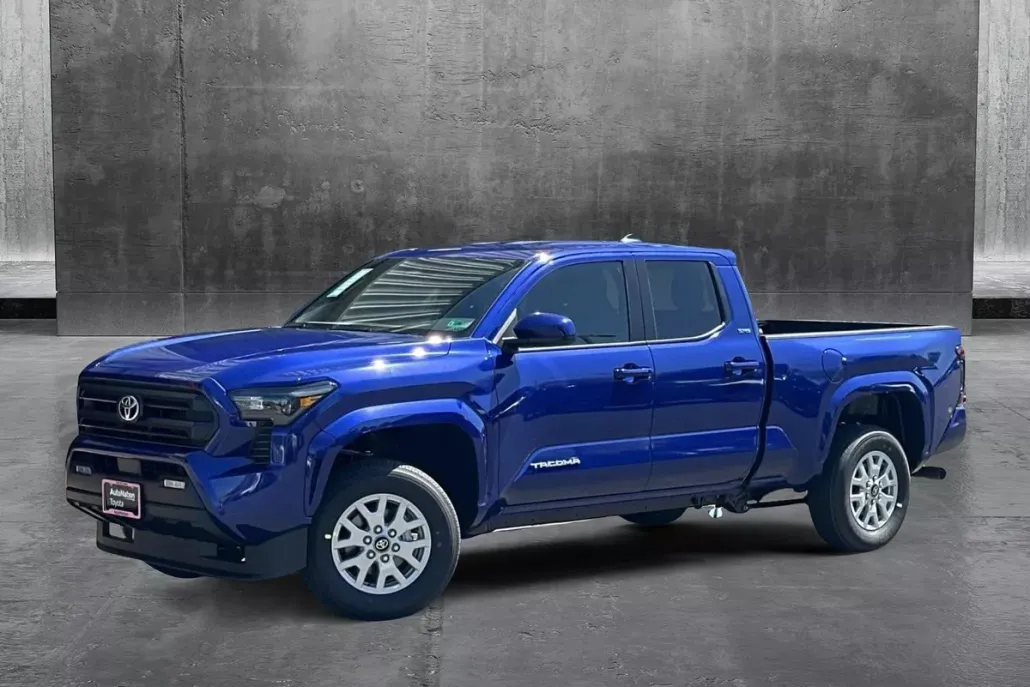 2025 Toyota Tacoma SR5 photo 1