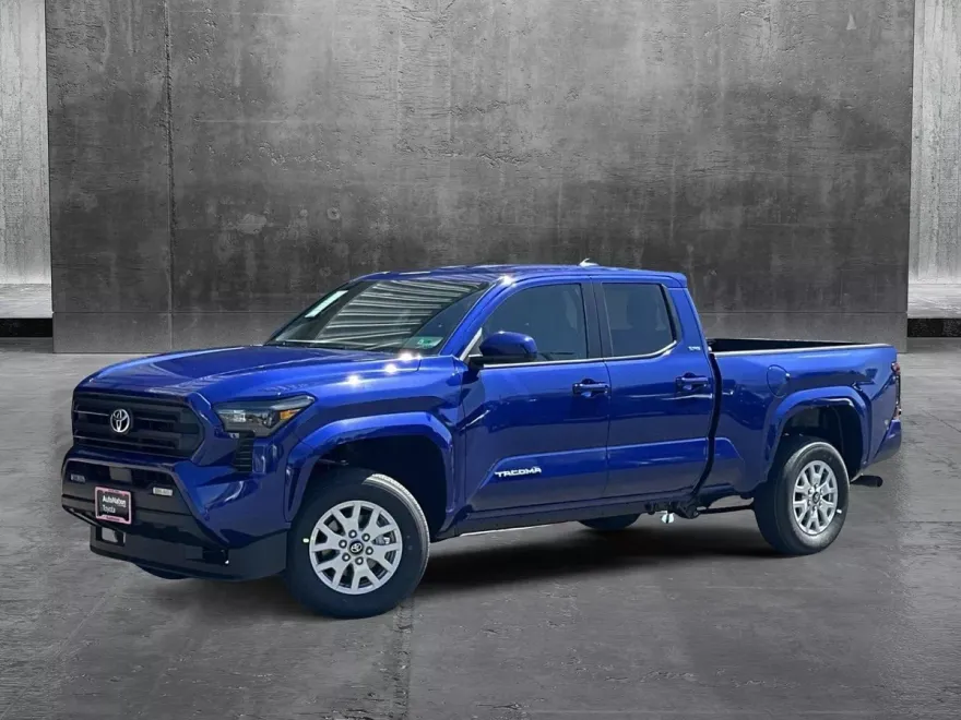 2025 Toyota Tacoma SR5 photo 1