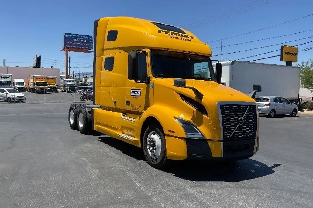 2022 Volvo Truck VNL photo 1