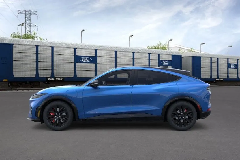 2025 Ford Mustang Mach-E Premium photo 1