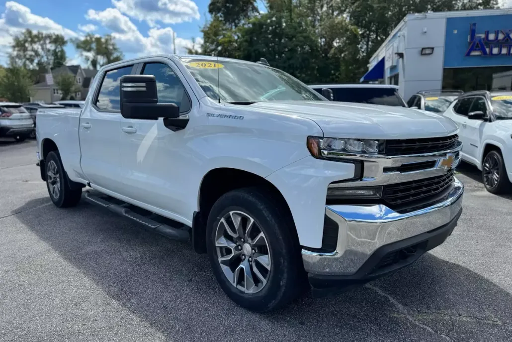 2021 Chevrolet Silverado 1500 LT photo 1