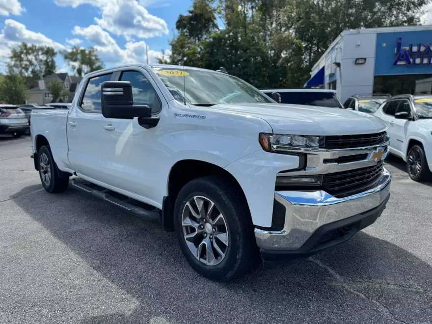 2021 Chevrolet Silverado 1500 LT photo 1