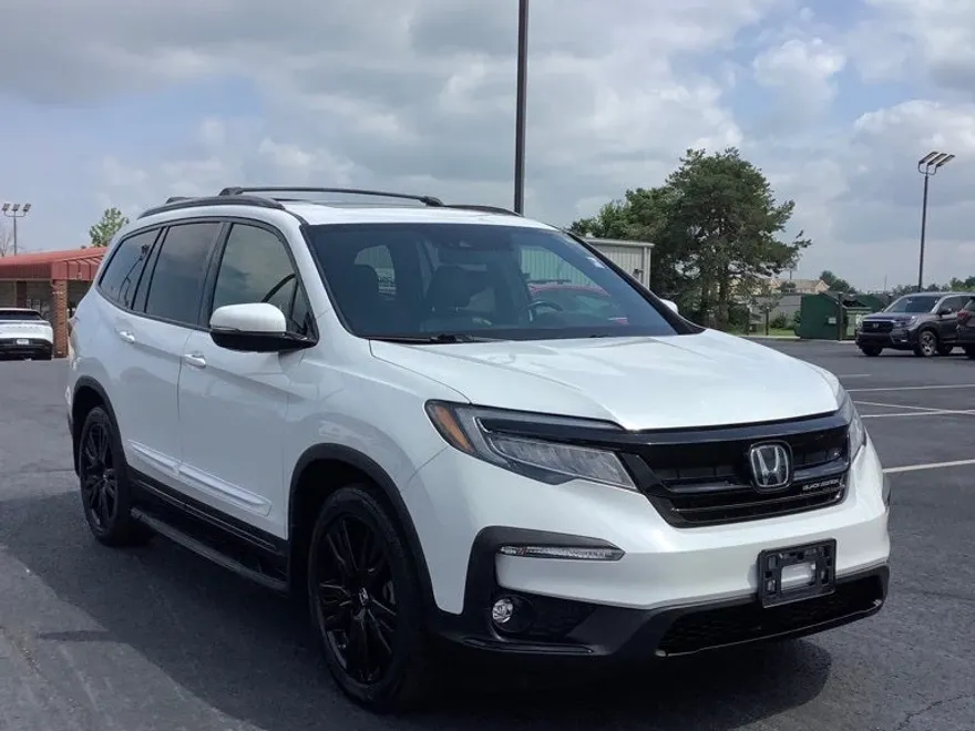 2021 Honda Pilot Black Edition photo 1
