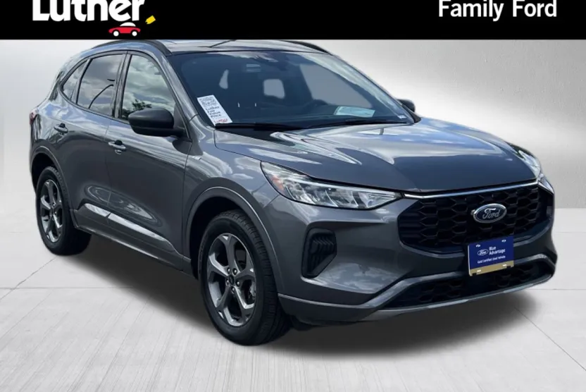 2023 Ford Escape ST-Line photo 1